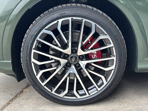 New 2025 Audi SQ5 Prestige image 26