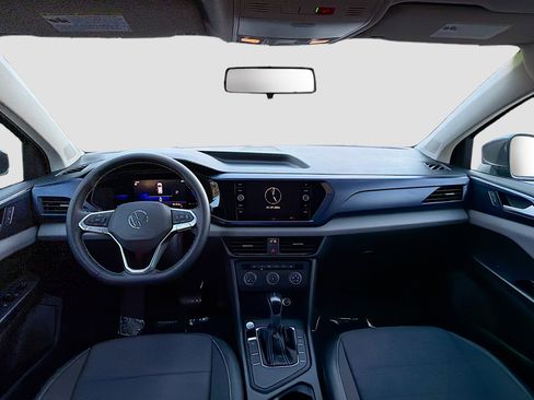 Used 2022 Volkswagen Taos SE image 15