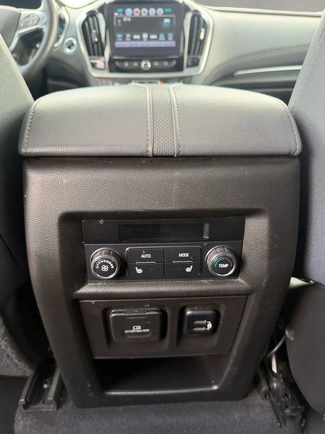 Used 2018 Chevrolet Traverse Premier w/ Driver Confidence II Package FWD image 19