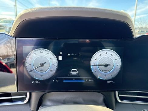 Certified 2024 Hyundai Elantra SEL image 30