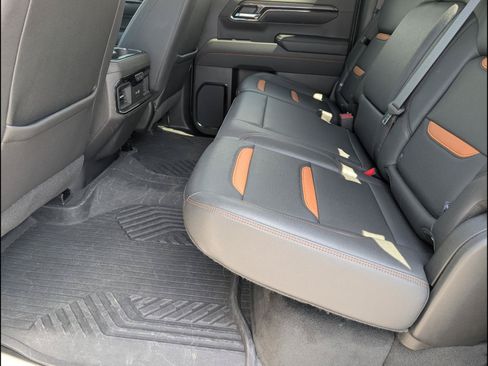 Used 2023 GMC Sierra 1500 AT4 w/ AT4 Premium Package AWD/4WD image 12