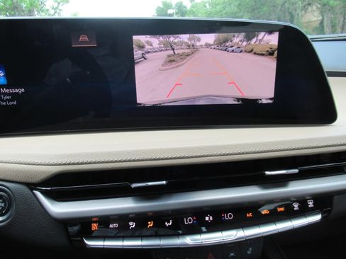 Certified 2024 Cadillac XT4 Luxury w/ Cold Weather Package FWD image 31