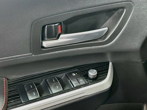 Used 2025 Toyota Sienna XSE w/ XSE Plus Package FWD image 15