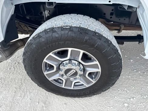 Used 2025 Ford F250 XLT w/ FX4 Off-Road Package AWD/4WD image 29