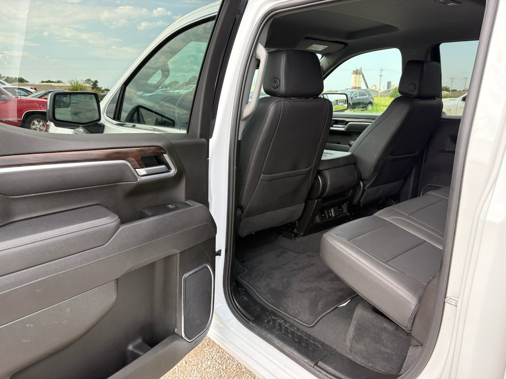 Used 2025 GMC Sierra 1500 SLT AWD/4WD image 21