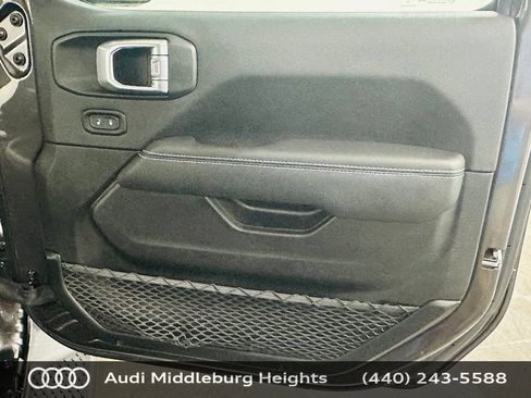 Used 2021 Jeep Wrangler Unlimited Sahara AWD/4WD image 29
