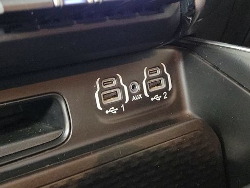 Used 2023 RAM 1500 Big Horn AWD/4WD image 22