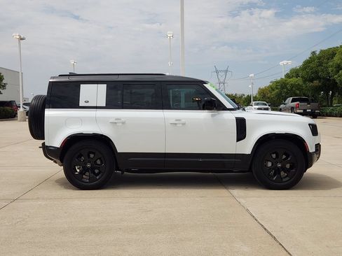 Used 2023 Land Rover Defender 110 X-Dynamic SE AWD/4WD image 4