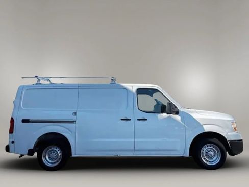 Used 2018 Nissan NV 2500 SV RWD image 6
