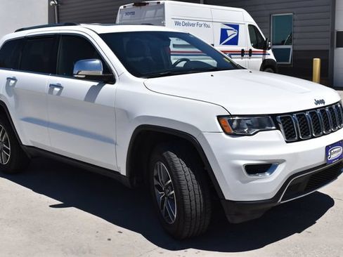 Used 2020 Jeep Grand Cherokee Limited AWD/4WD image 3