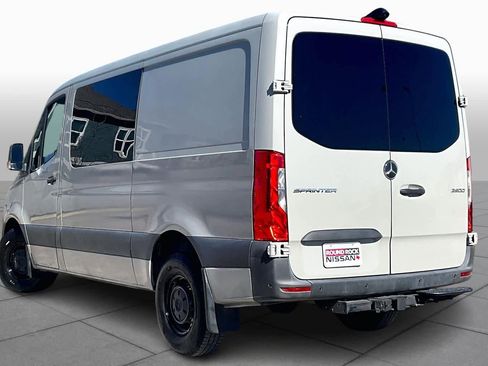 Used 2021 Mercedes-Benz Sprinter 2500 image 12