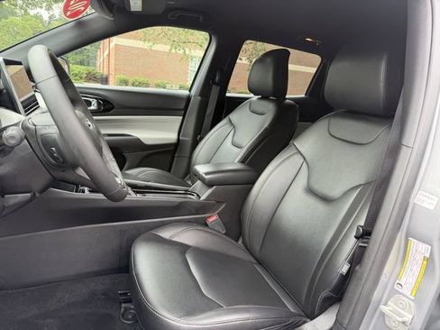Used 2024 Jeep Compass Limited AWD/4WD image 11