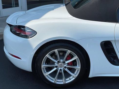 Used 2024 Porsche 718 Boxster S RWD image 17