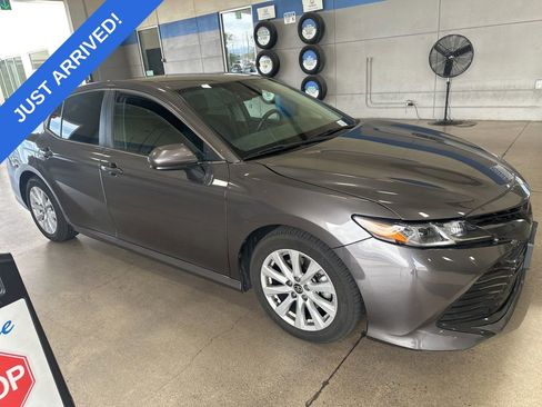 Used 2020 Toyota Camry LE FWD image 2