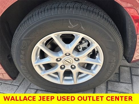 Certified 2023 Chrysler Pacifica Touring-L image 13