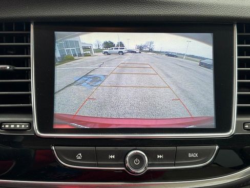 Used 2019 Buick Encore Essence image 24