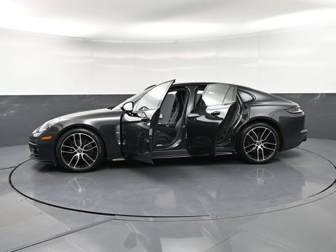 Used 2023 Porsche Panamera 4 Platinum Edition AWD/4WD image 37