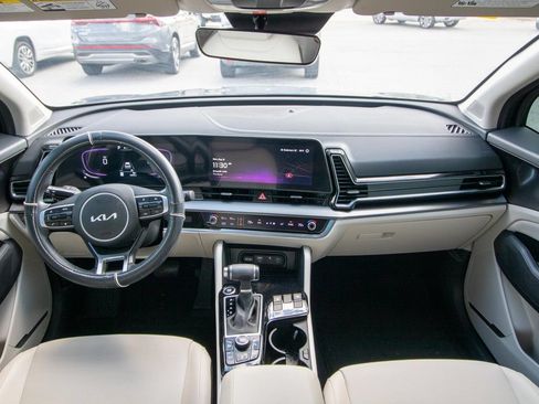 Used 2025 Kia Sportage EX FWD image 22