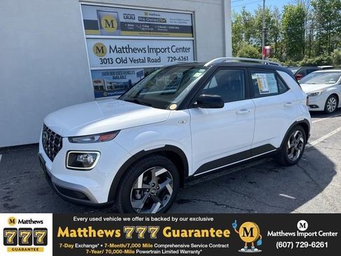 Used 2023 Hyundai Venue Limited FWD image 1