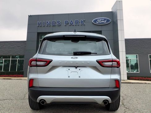 Used 2023 Ford Escape FWD image 5
