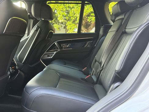 Certified 2025 Land Rover Range Rover Autobiography AWD/4WD image 27