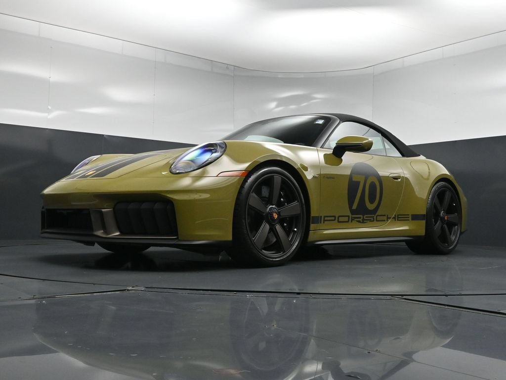 Certified 2026 Porsche 911 GTS RWD image 28