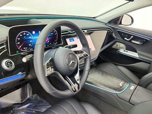 Used 2024 Mercedes-Benz E 350 4MATIC Sedan image 18