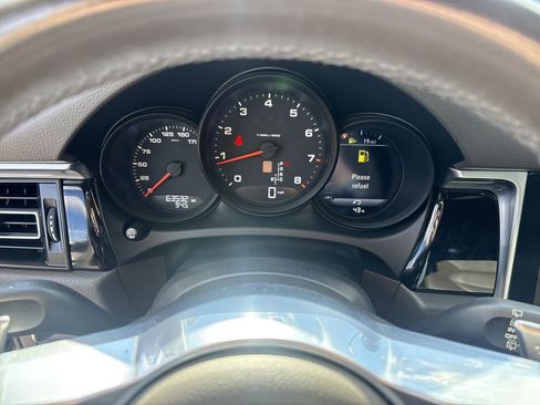 Used 2020 Porsche Macan image 19