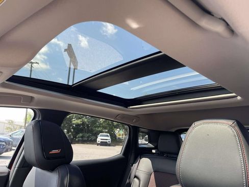 New 2026 Nissan Kicks SR w/ SR Premium Package FWD image 15