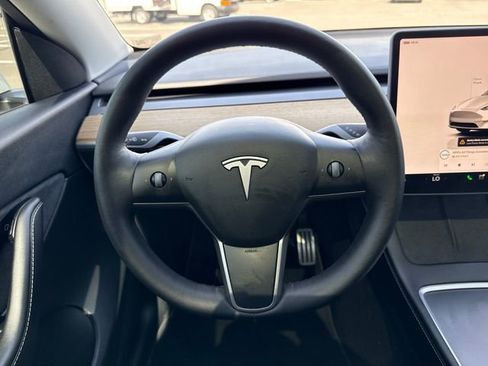 Used 2022 Tesla Model Y Performance AWD/4WD image 23