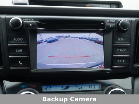 Used 2018 Toyota RAV4 XLE image 9