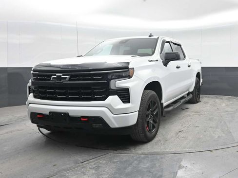 Used 2023 Chevrolet Silverado 1500 RST w/ Redline Edition AWD/4WD image 5