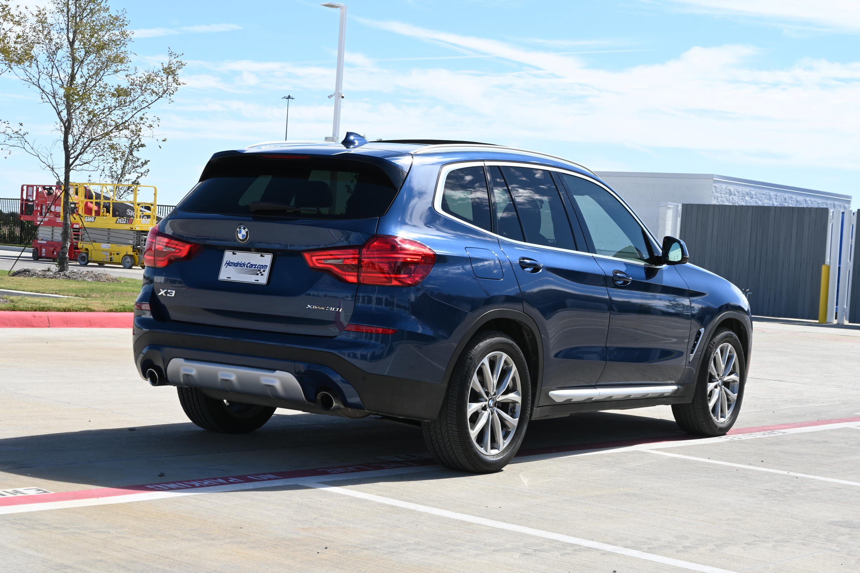 Used 2019 BMW X3 xDrive30i w/ Driving Assistance Package AWD/4WD image 9