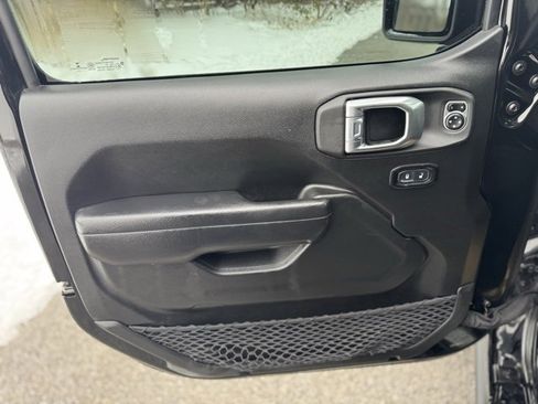 Used 2023 Jeep Wrangler Sport S image 7