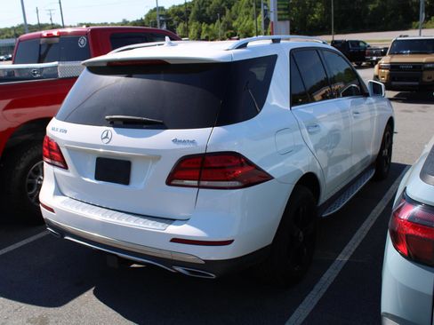 Used 2017 Mercedes-Benz GLE 350 4MATIC image 4