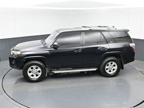 Used 2016 Toyota 4Runner SR5 image 41