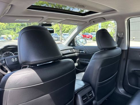 Used 2015 Honda Accord EX-L image 16