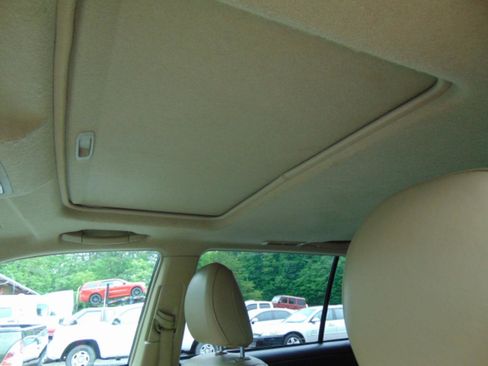 Used 2013 Toyota Highlander Limited FWD image 30