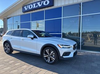 Used 2024 Volvo V60 B5 Cross Country Plus video 1