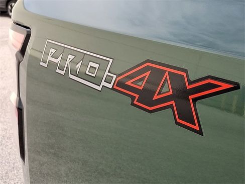 Certified 2025 Nissan Frontier PRO-4X w/ Tow Package image 32