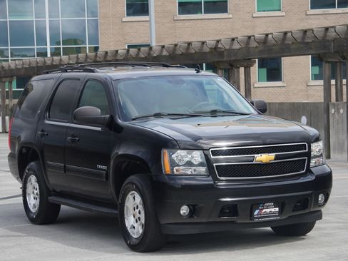 Used 2014 Chevrolet Tahoe LT image 2