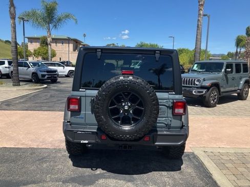 Used 2025 Jeep Wrangler Unlimited Sport S 4xe AWD/4WD image 9