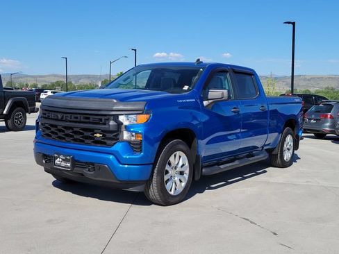 Used 2023 Chevrolet Silverado 1500 Custom AWD/4WD image 1