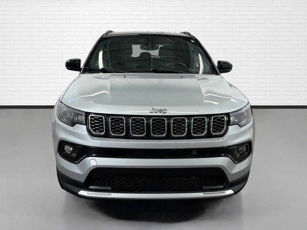 Used 2024 Jeep Compass Limited AWD/4WD image 2