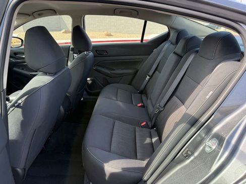 Used 2025 Nissan Altima 2.5 SV image 19