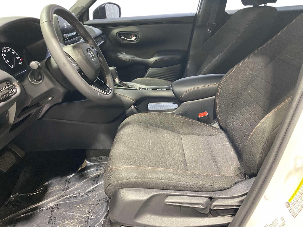 Used 2025 Honda HR-V Sport image 13