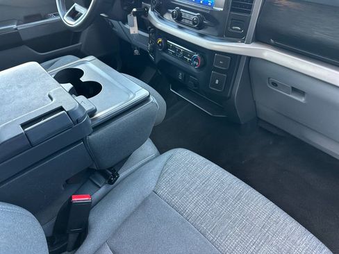 Used 2022 Ford F150 XLT w/ Trailer Tow Package image 14