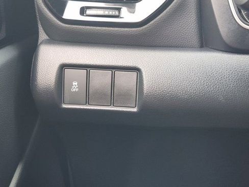 Used 2025 Honda Pilot Sport image 23