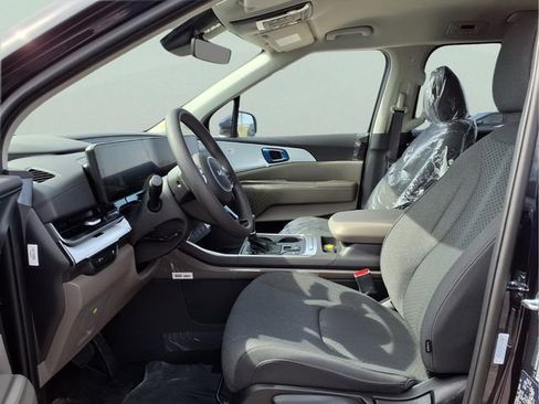 New 2026 Kia Carnival LX image 16