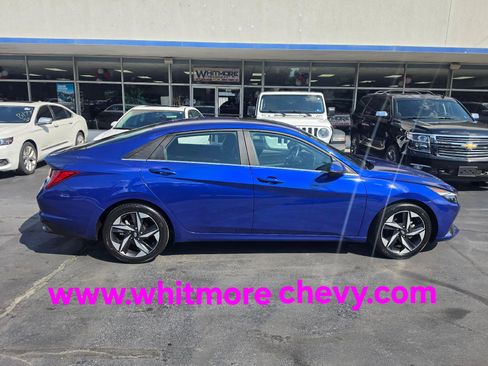 Used 2023 Hyundai Elantra Limited w/ Cargo Package FWD image 2